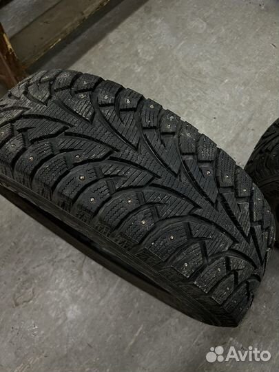 Hankook Winter I'Pike 215/65 R16 98T