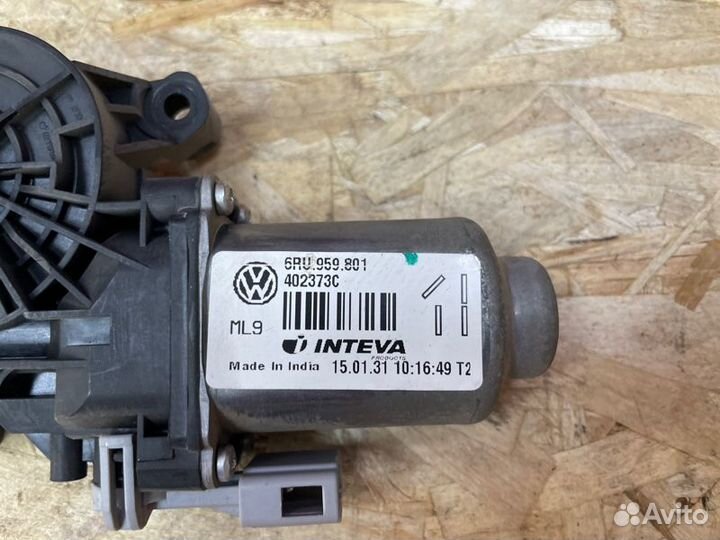 Мотор стеклоподъемника передний левый Volkswagen