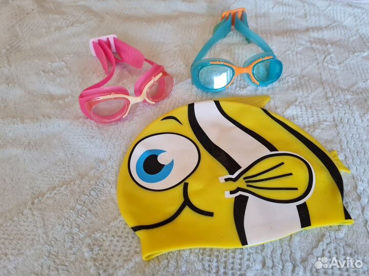 Очки и шапочка для плавания