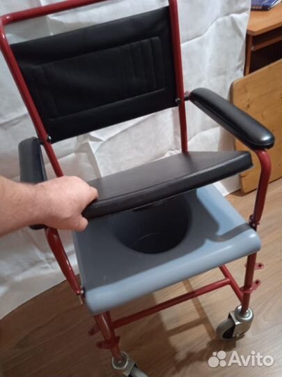 Кресло-каталка с санитарным оснащением
