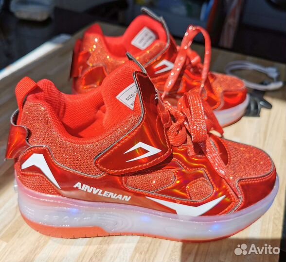 Кроссовки-ролики, р. 35