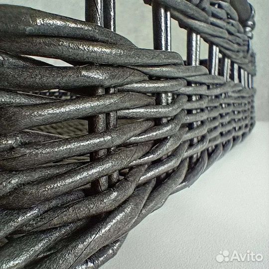 Плетеный поднос