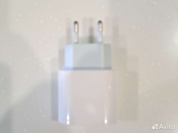 Блок зарядки на айфон