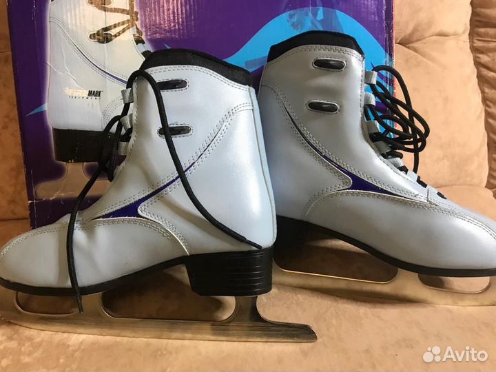 Женские фигурные коньки