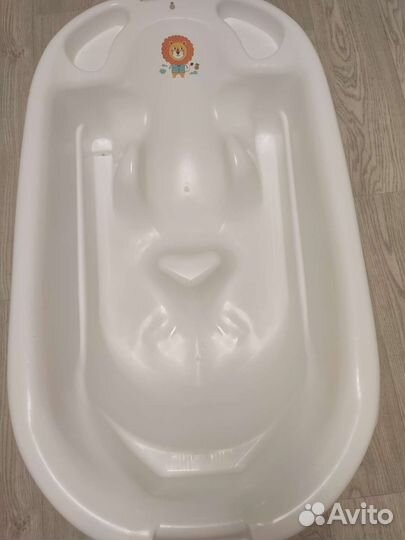 Ванночка для купания с горкой