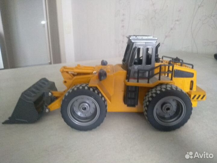 Радиоуправляемая строительная техника