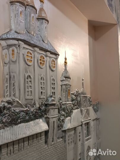 Барельеф, картина