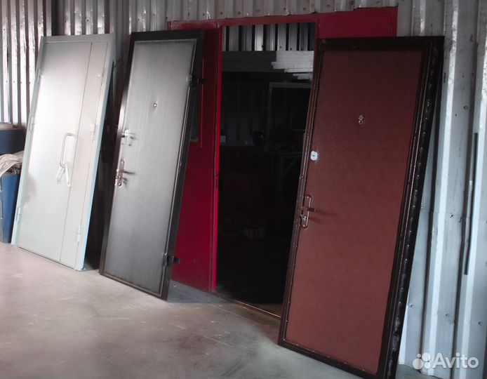 Дверь входная металлическая