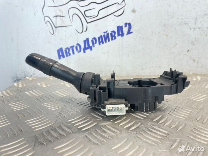 Переключатель поворотов Toyota Corolla ZRE151L
