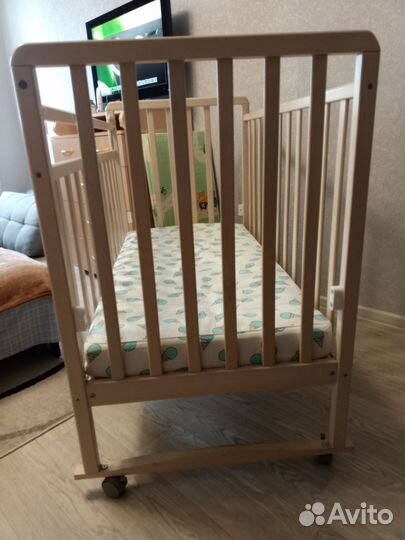 Детская кроватка