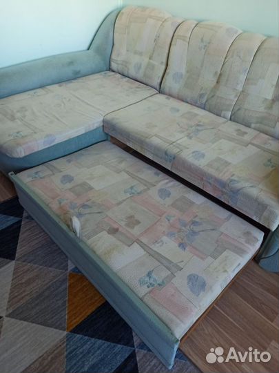 Большой угловой диван раскладной бу