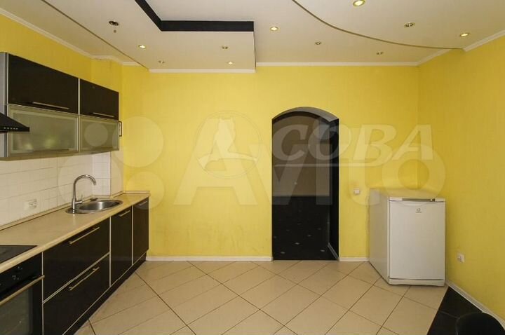 3-к. квартира, 93 м², 4/9 эт.