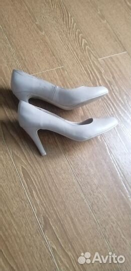 Туфли женские 39 размер новые