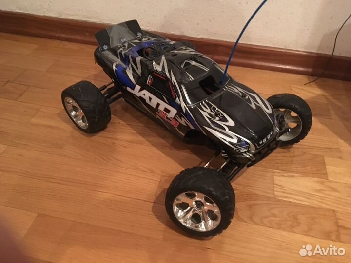 Радиоуправляемая машина traxxas jato 3.3