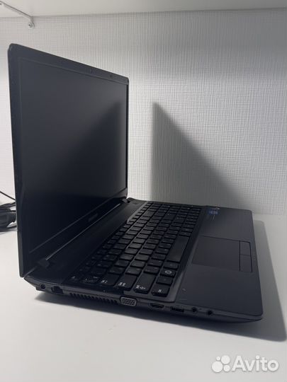 Ноутбук Samsung NP-300E5A i3-2350M/8гб/500гб