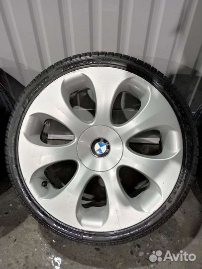 Pirelli P Zero Silver 235/35 R19 и 265/30 R19