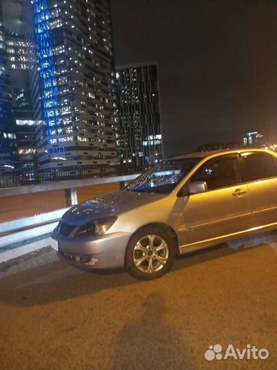 Mitsubishi Lancer 2.0 AT, 2006, 290 000 км