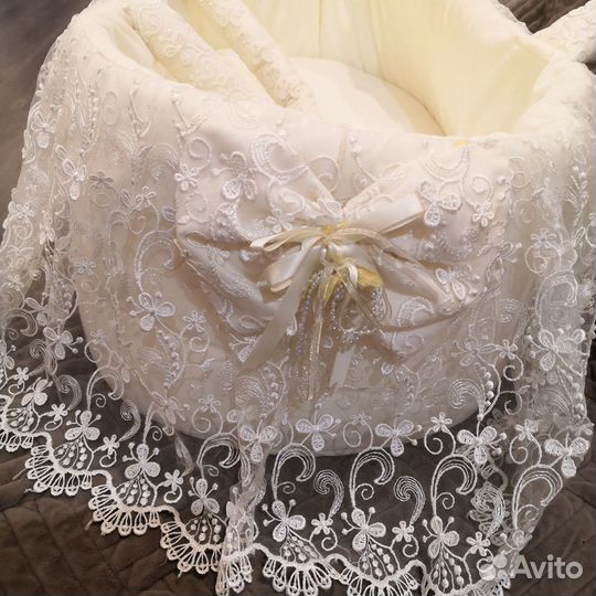 Корзинка - переноска на выписку