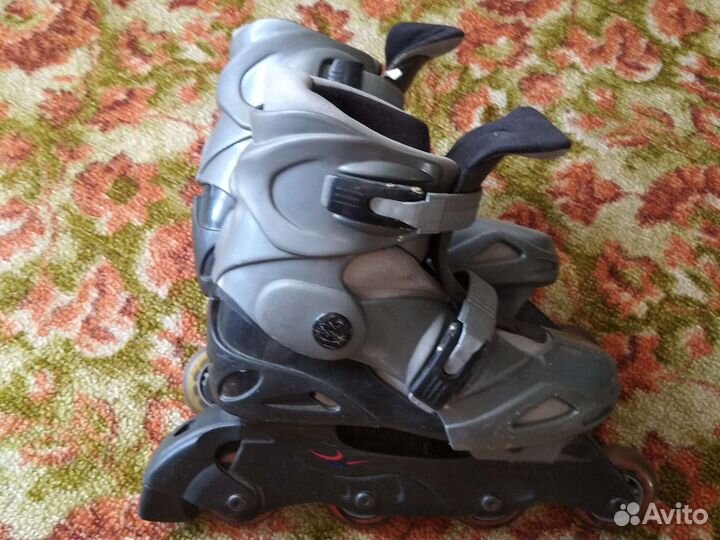 Роликовые коньки