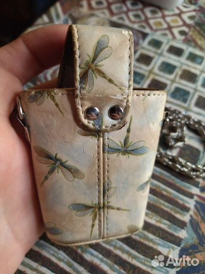 Маленькая сумочка на цепочке для телефона