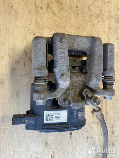 Суппорт тормозной задний правый Hyundai Tucson TL