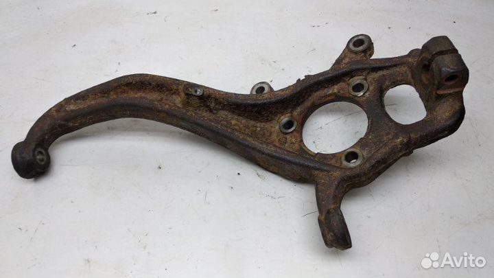 Кулак поворотный передний правый Nissan Armada 5.6