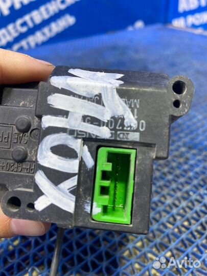 Моторчик заслонок отопителя Honda Inspire седан