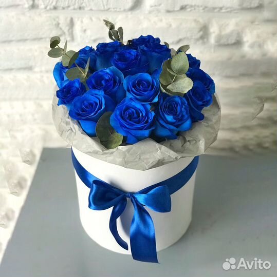 Коробочка с синими розами. Цветы. Букет