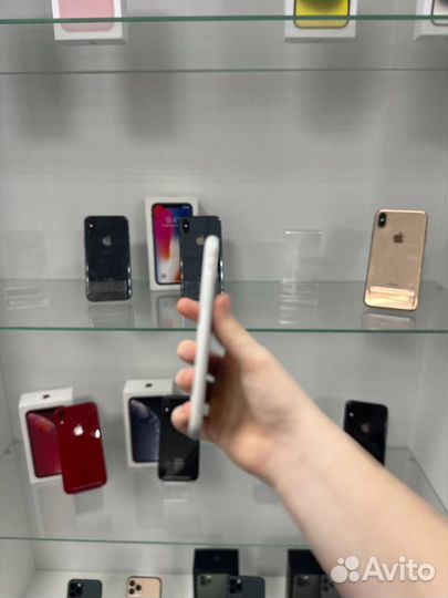 iPhone Xr, 128 ГБ