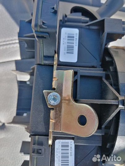 Подрулевой переключатель Volkswagen Touareg