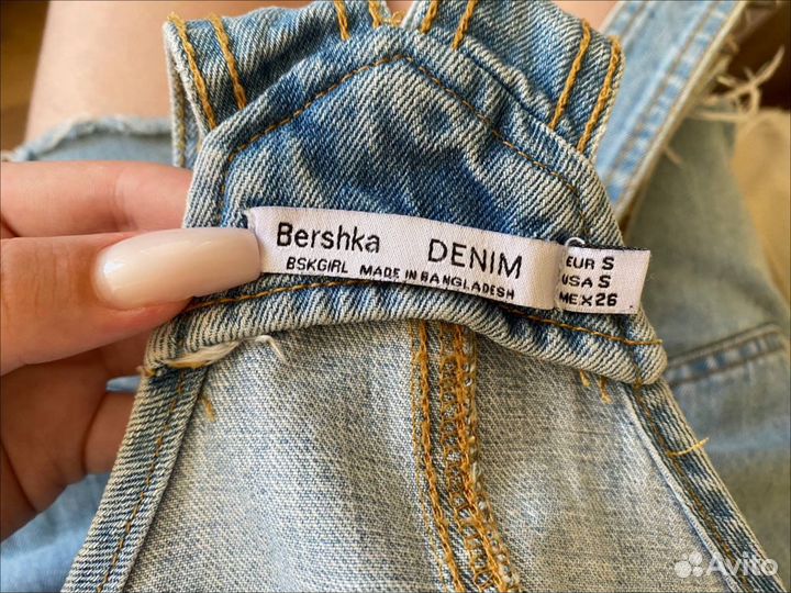 Джинсовый комбинезон Bershka