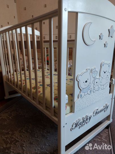 Кроватка для новорожденых