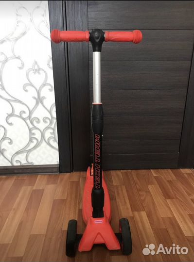 Самокат трехколесный