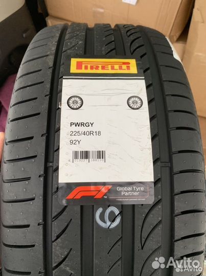Pirelli Powergy 225/40 R18