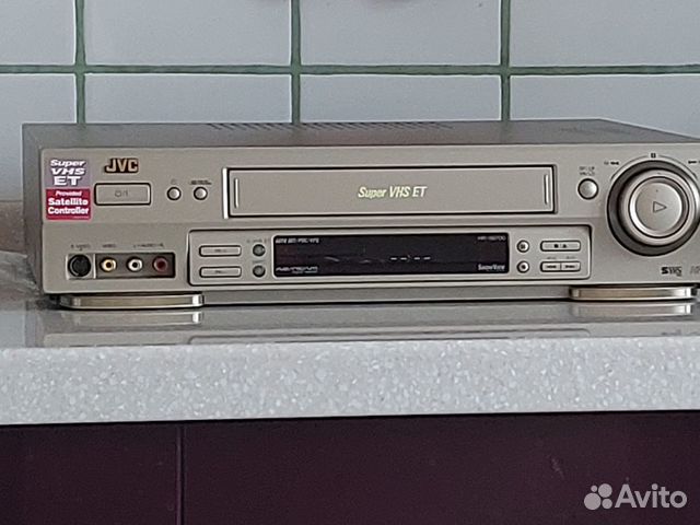 Видеомагнитофон jvc