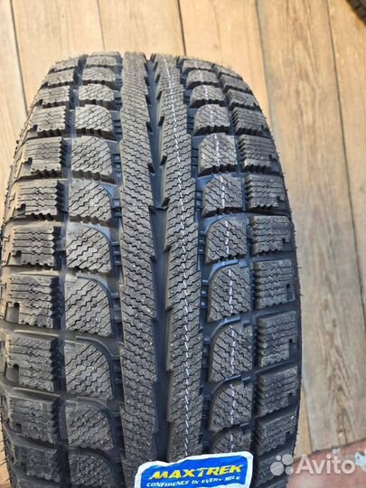 Maxtrek Trek M7 225/50 R17 98H