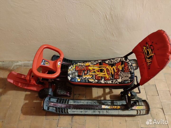 Снегокат с колесами двухместный