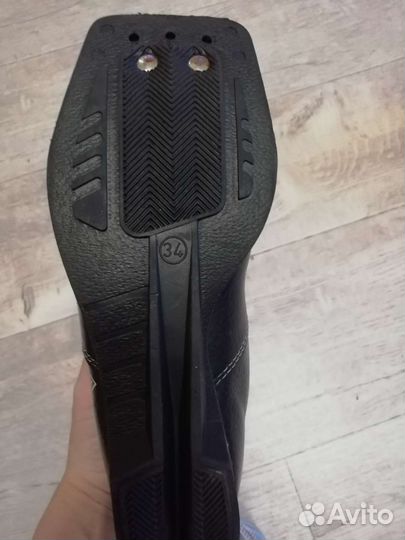 Лыжные ботинки