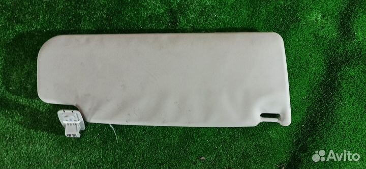 Козырек солнцезащитный левый Volkswagen Passat B6