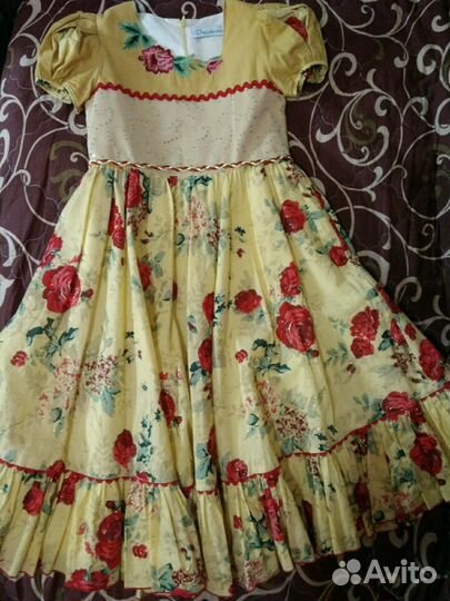 Платье праздничное