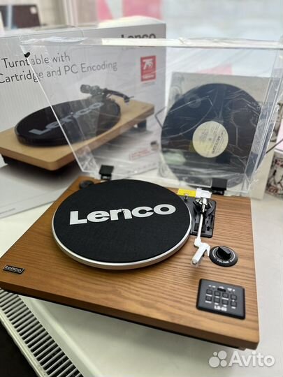 Виниловый проигрыватель