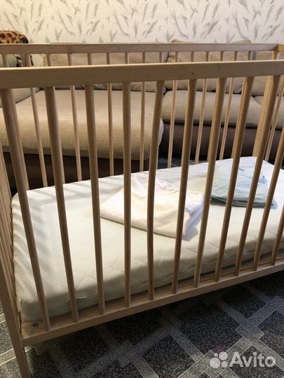 Детская кровать IKEA с матрасом