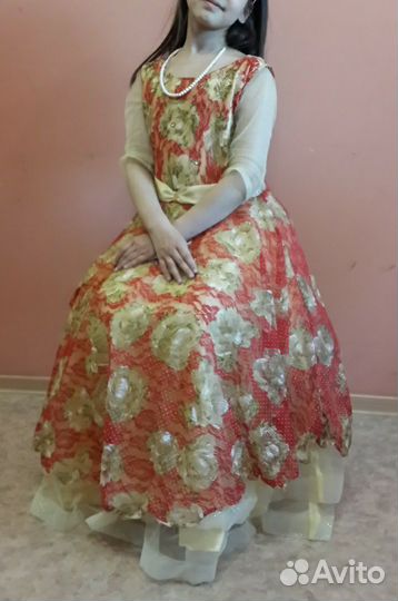 Нарядное платье для девочки 8-9 лет
