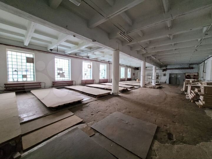 ** аренда *** 725 м²