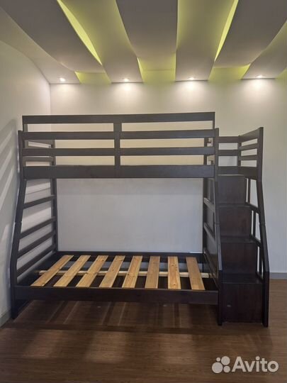 Кровать детская двухуровневая