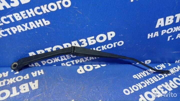 Правый поводок дворника Chery Tiggo T11 Fl