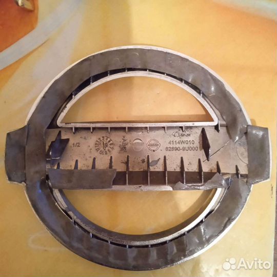 Шильдик nissan note