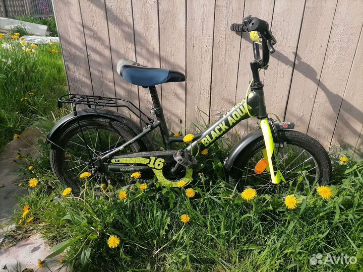 Детский велосипед 16 с боковыми колёсами