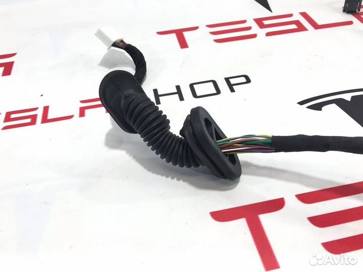 Электропроводка двери Tesla Model S 2-й рест. 2021