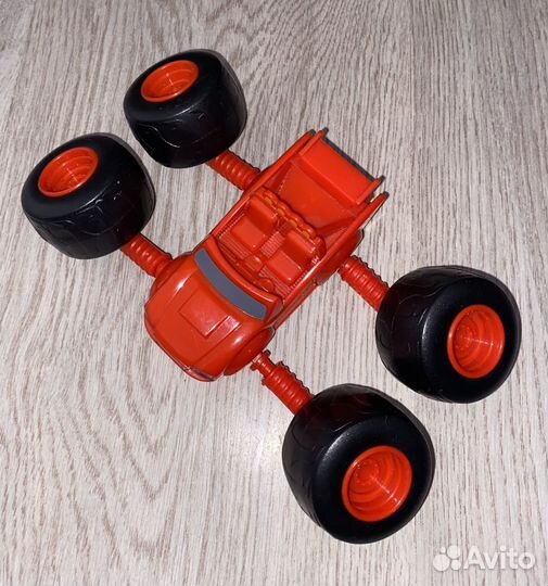 Вспыш и чудо машинки, трансформер/поющие